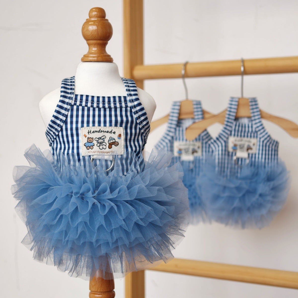 Princess dress for cats and dogs